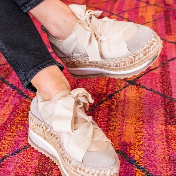 Free People Chapmin Espadrille Sneakers in Ivory Size 37 - Picture 7 of 11